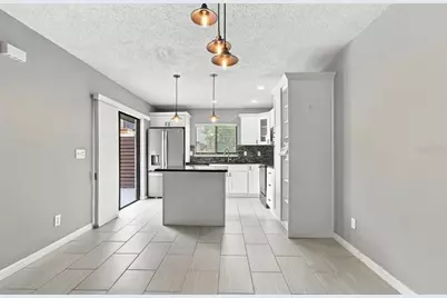 15431 W Pond Woods Drive #15431, Tampa, FL 33618 - Photo 12