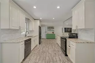 501 W 124th Ave, Tampa, FL 33612 - Photo 14
