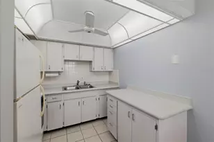 11620 Park Blvd, Seminole, FL 33772 - Photo 12