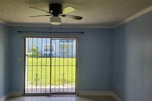 5038 Terrace Palms Cir, Tampa, FL 33617 - Photo 6