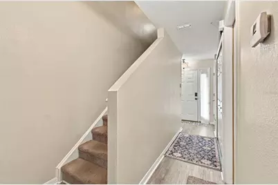 4709 Ashburn Pond Way, Tampa, FL 33610 - Photo 14