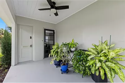 1030 32nd Avenue N, Saint Petersburg, FL 33704 - Photo 8