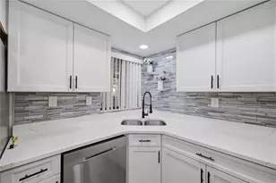 11440 Harbor Way, Largo, FL 33774 - Photo 12