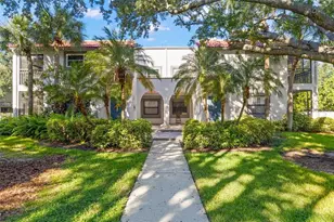 484 Santa Cruz Pl NE, Saint Petersburg, FL 33703 - Photo 1