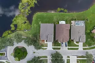 10704 Banfield Dr, Riverview, FL 33579 - Photo 8