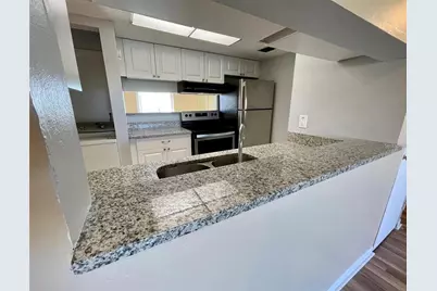 9960 5th Street N #301, Saint Petersburg, FL 33702 - Photo 2