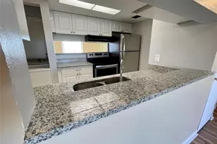 9960 5th St N, Saint Petersburg, FL 33702 - Photo 2