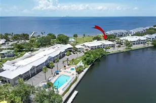 611 Destiny Dr, Ruskin, FL 33570 - Photo 2