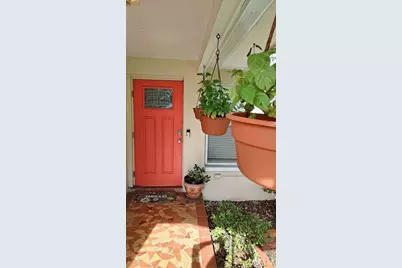 257 5th St NW, Largo, FL 33770 - Photo 2