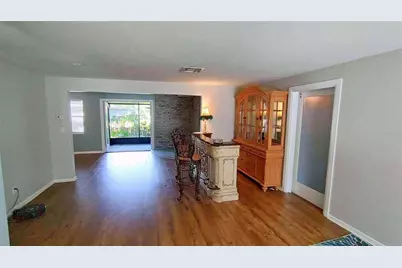 257 5th St NW, Largo, FL 33770 - Photo 6