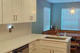 257 5th St NW, Largo, FL 33770 - Photo 12