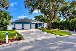3009 W Clinton St, Tampa, FL 33614 - Photo 1