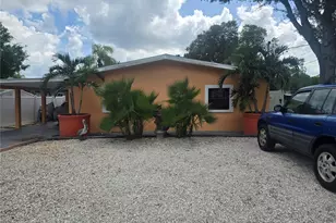 2614 Cyprus Dr, Palm Harbor, FL 34684 - Photo 1