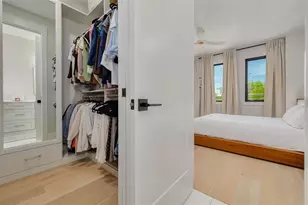 233 8th St N, Saint Petersburg, FL 33701 - Photo 24