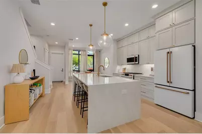 233 8th Street N, Saint Petersburg, FL 33701 - Photo 6