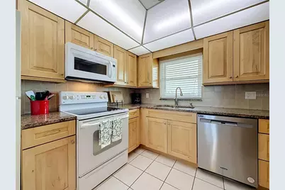 4550 Cove Circle #502, Saint Petersburg, FL 33708 - Photo 12