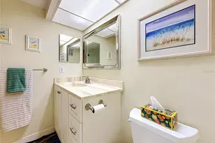 4550 Cove Cir, Saint Petersburg, FL 33708 - Photo 38