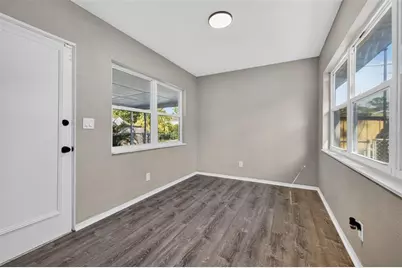 2114 53rd Street S, Gulfport, FL 33707 - Photo 10