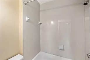 11901 4th Street N, Saint Petersburg, FL 33716 - Photo 20