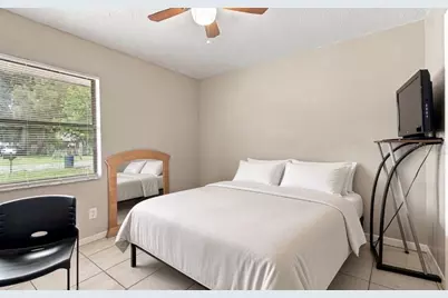 1504 E Poinsettia Avenue, Tampa, FL 33612 - Photo 12