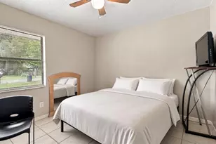 1504 E Poinsettia Ave, Tampa, FL 33612 - Photo 12