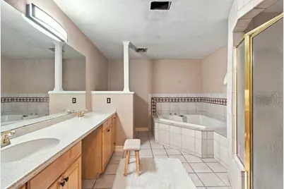 3909 W Powhatan Avenue, Tampa, FL 33614 - Photo 14