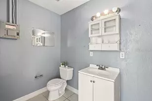 3909 W Powhatan Ave, Tampa, FL 33614 - Photo 38