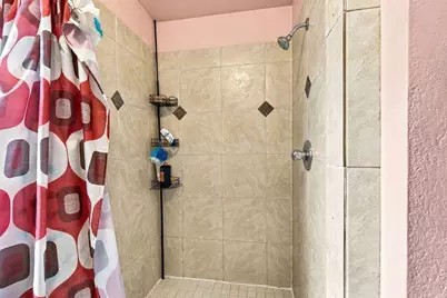 3909 W Powhatan Avenue, Tampa, FL 33614 - Photo 36