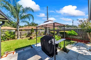 1910 High Glen Ct N, Lakeland, FL 33813 - Photo 34
