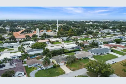 14036 Thacher Avenue, Largo, FL 33774 - Photo 38