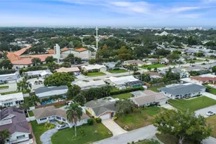 14036 Thacher Ave, Largo, FL 33774 - Photo 38