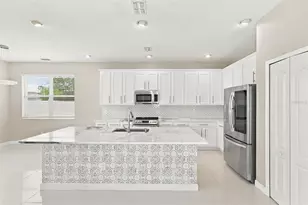 1028 Appian Pl, Wesley Chapel, FL 33543 - Photo 16
