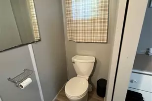 902 Montana Ave, Lutz, FL 33548 - Photo 26