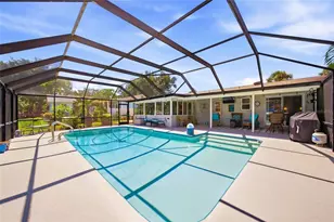 3800 Beach Dr SE, Saint Petersburg, FL 33705 - Photo 32