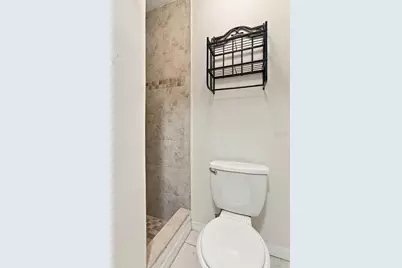 12408 N Boulevard, Tampa, FL 33612 - Photo 20