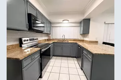4717 Deerwalk Avenue, Tampa, FL 33624 - Photo 8