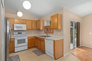 9572 Horizon Dr, Spring Hill, FL 34608 - Photo 4