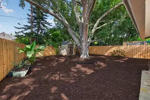 911 29th St N, Saint Petersburg, FL 33713 - Photo 36