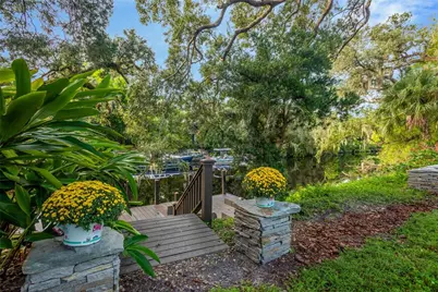1214 E Park Cir, Tampa, FL 33604 - Photo 14