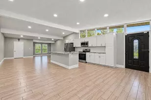 218 Park Ridge Ave, Temple Terrace, FL 33617 - Photo 4
