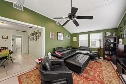 1221 Queen St N, Saint Petersburg, FL 33713 - Photo 8