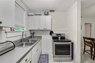 1221 Queen St N, Saint Petersburg, FL 33713 - Photo 16