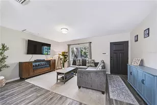 9976 56th Ave N, Saint Petersburg, FL 33708 - Photo 4