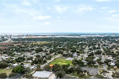 9976 56th Avenue N, Saint Petersburg, FL 33708 - Photo 2
