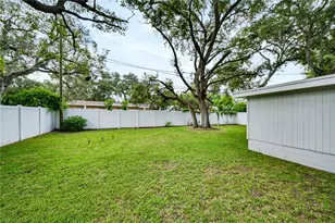 9976 56th Ave N, Saint Petersburg, FL 33708 - Photo 24