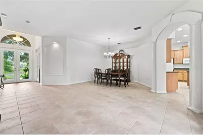 2103 Boot Lake Circle, Tampa, FL 33612 - Photo 6
