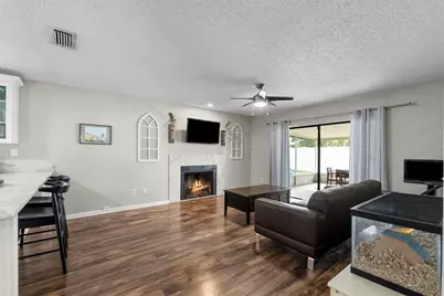 4010 Braesgate Lane, Tampa, FL 33624 - Photo 6