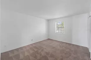 165 Pompano Dr SE, Saint Petersburg, FL 33705 - Photo 20