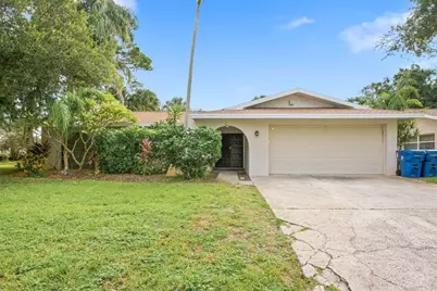 9165 136th Street, Seminole, FL 33776 - Photo 2