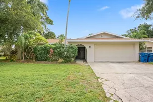 9165 136th St, Seminole, FL 33776 - Photo 2